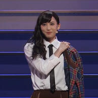 koharu teaching what revue is to junior students (maam aren't they a little too young to revue?)